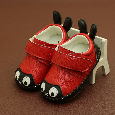 Бебешки обувки в три цвята от еко кожа