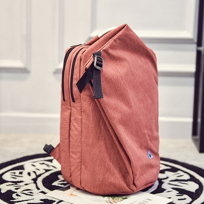 Ежедневна мъжка раница с метална дръжка в пет цвята