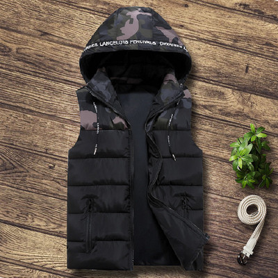 Модерен мъжки елек с качулка в няколко цвята 