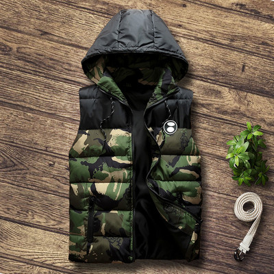 Модерен мъжки елек с качулка в няколко цвята 