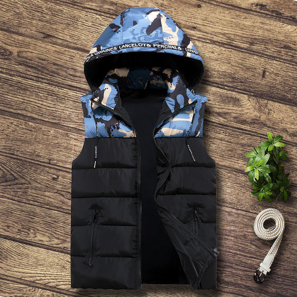 Модерен мъжки елек с качулка в няколко цвята 