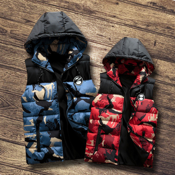 Модерен мъжки елек с качулка в няколко цвята 