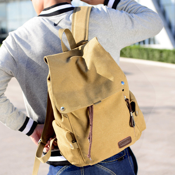 Hétköznapi férfi hátizsák négy színben