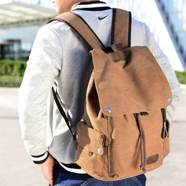 Hétköznapi férfi hátizsák négy színben