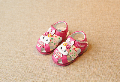 Бебешки обувки в два модела - различни цветове