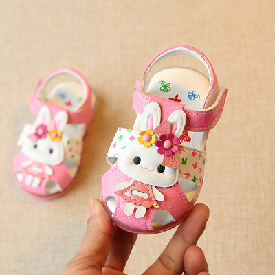 Бебешки обувки в два модела - различни цветове