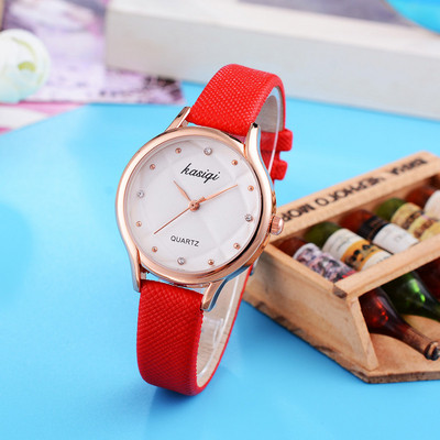 Дамски модерен часовник в два модела - различни цветове