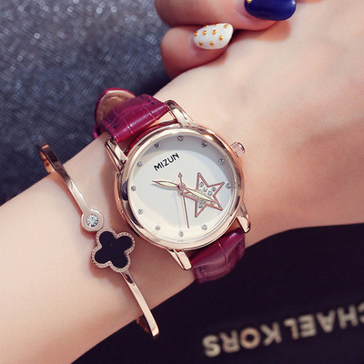 Öko bőrből készült modern női karóra többféle színben