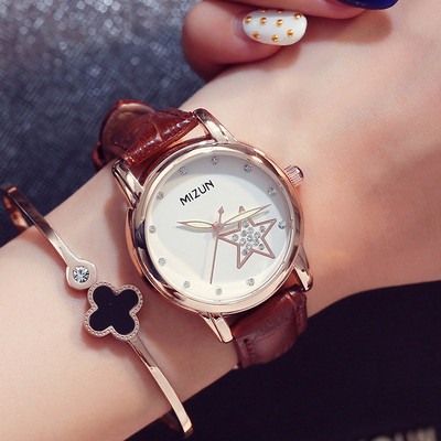 Öko bőrből készült modern női karóra többféle színben