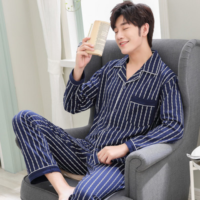 Мъжка пижама в няколко модела и цвята