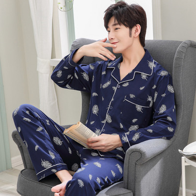 Мъжка пижама в няколко модела и цвята