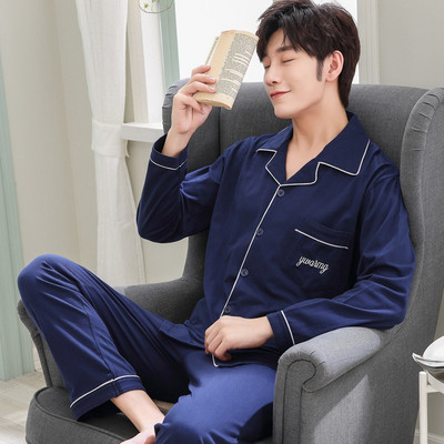 Мъжка пижама в няколко модела и цвята