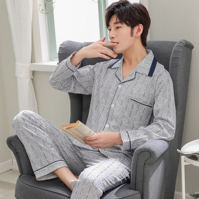 Мъжка пижама в няколко модела и цвята