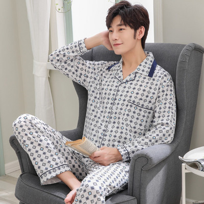 Мъжка пижама в няколко модела и цвята