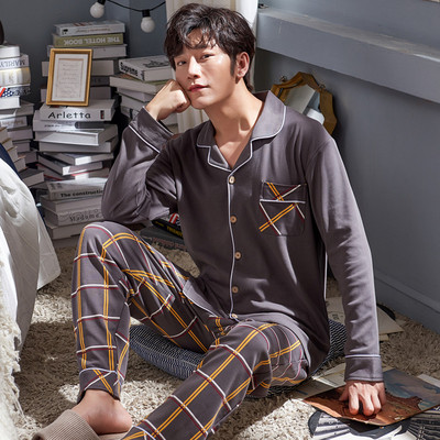 Мъжка пижама в няколко модела и цвята