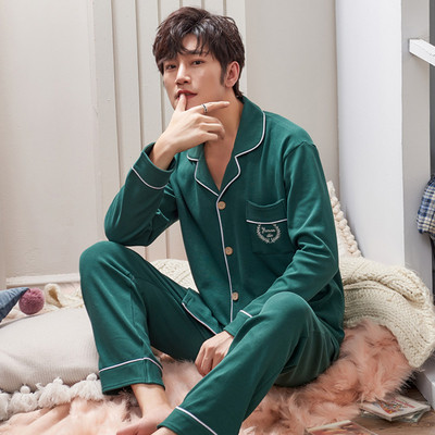 Мъжка пижама в няколко модела и цвята