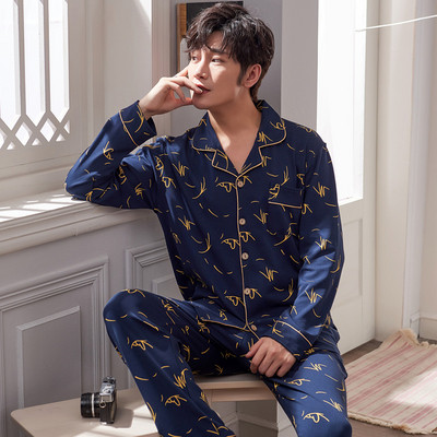 Мъжка пижама в няколко модела и цвята