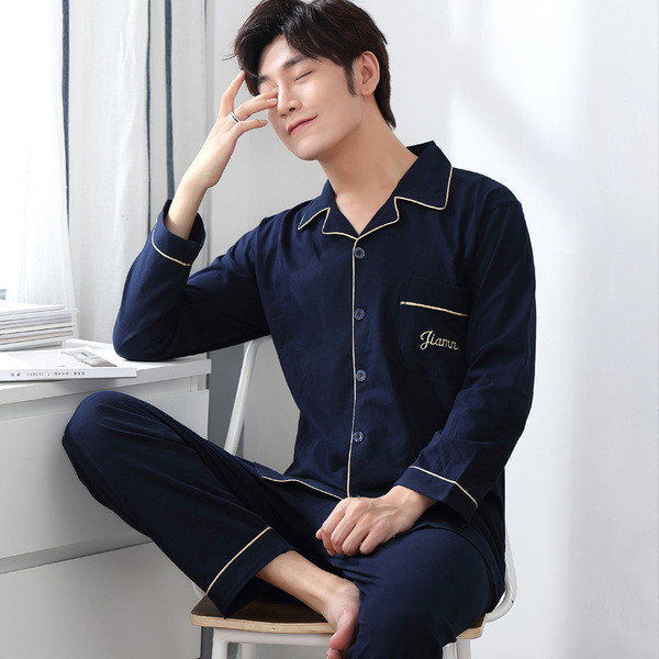 Мъжка пижама в няколко модела и цвята