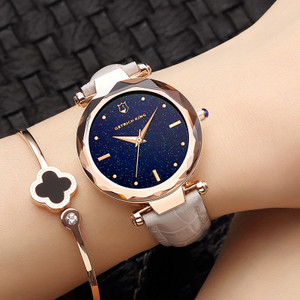 Дамски стилен часовник в няколко цвята