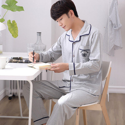 Мъжки пижами в няколко модела