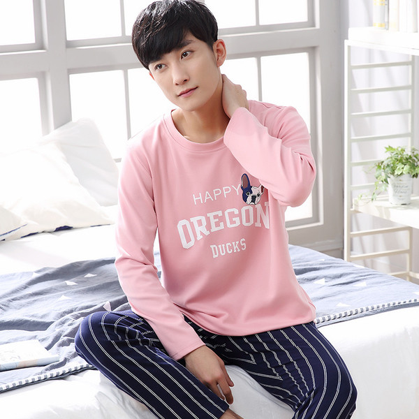 Мъжки пижами в няколко модела