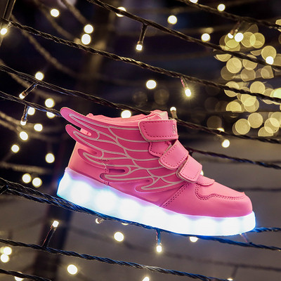 HIT Modern világító gyerek tornacipő 3D elemmel és matricákkal több színben