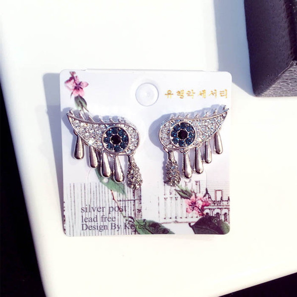 Hétköznapi női fülbevaló szem alakú