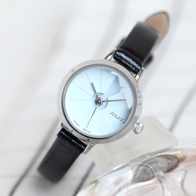 Актуален дамски часовник в няколко цвята