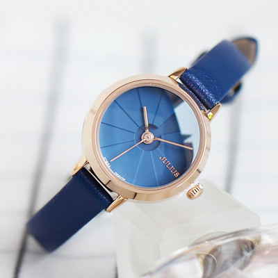 Актуален дамски часовник в няколко цвята