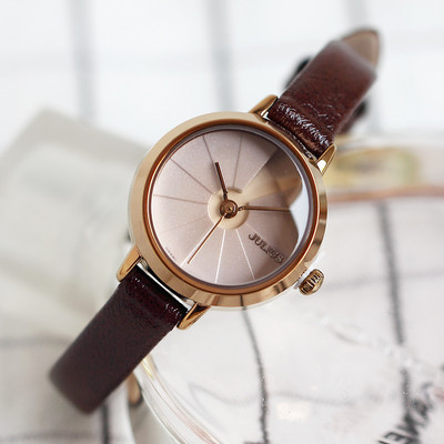 Актуален дамски часовник в няколко цвята