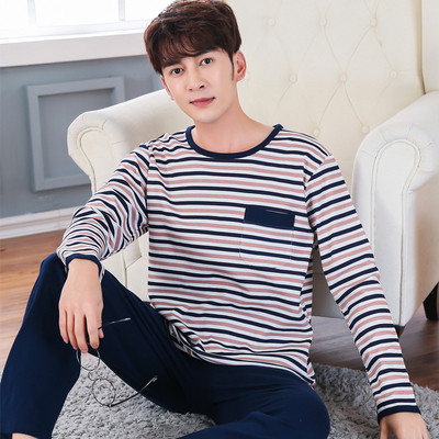 Férfi pizsama különböző modellekben - blúz hosszú ujjal és nadrággal