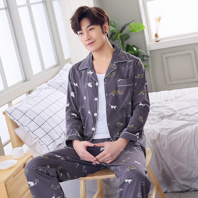 Férfi pizsama különböző modellekben - blúz hosszú ujjal és nadrággal