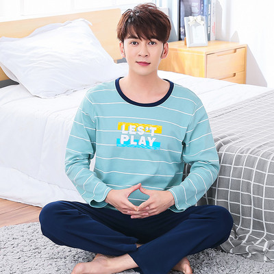 Férfi pizsama különböző modellekben - blúz hosszú ujjal és nadrággal