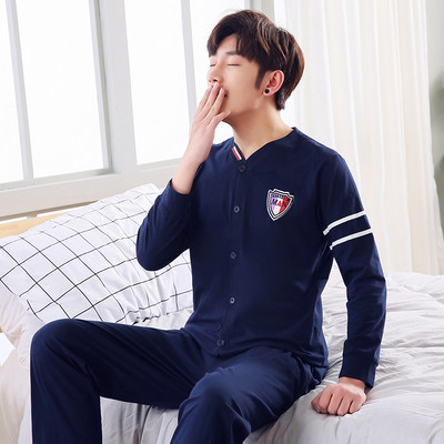 Férfi pizsama különböző modellekben - blúz hosszú ujjal és nadrággal