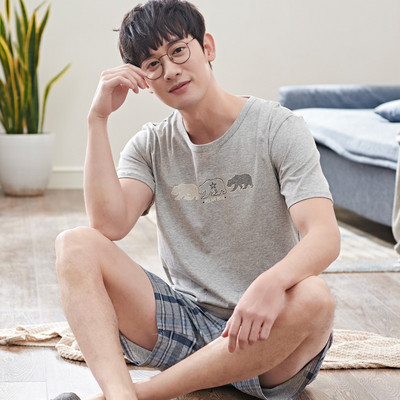 Мъжка лятна пижама с V-образно деколте