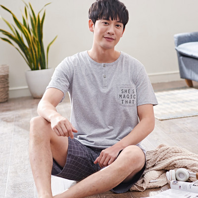 Мъжка лятна пижама с V-образно деколте