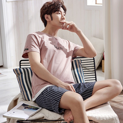 Мъжка лятна пижама с V-образно деколте