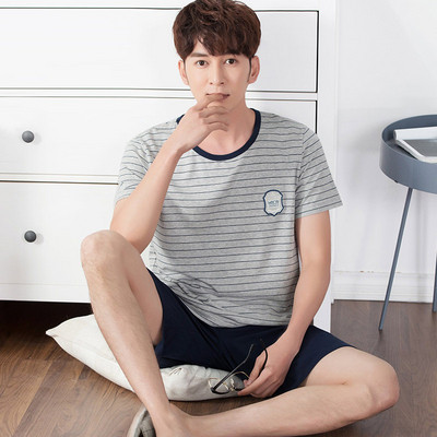 Мъжка лятна пижама с V-образно деколте