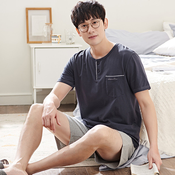 Мъжка лятна пижама с V-образно деколте