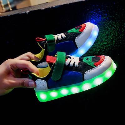 Модерни детски маратонки в два модела за момичета и момчета в няколко цвята