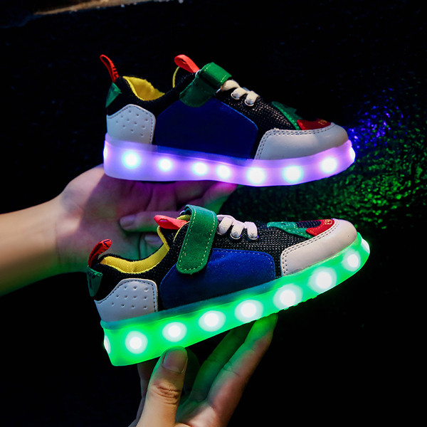 Модерни детски маратонки в два модела за момичета и момчета в няколко цвята