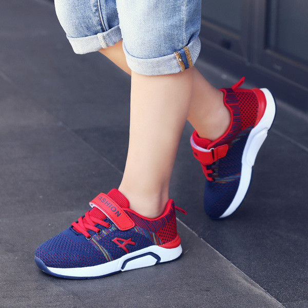 Детски маратонки за момчета в три различни цвята