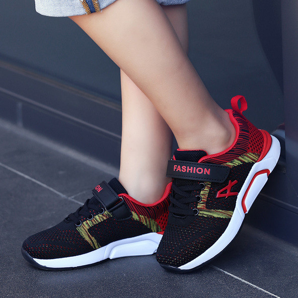 Детски маратонки за момчета в три различни цвята