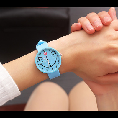 Ceas de dama potrivit pentru utilizarea de zi cu zi in mai multe culori