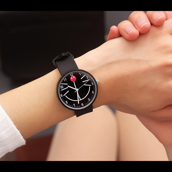 Ceas de dama potrivit pentru utilizarea de zi cu zi in mai multe culori