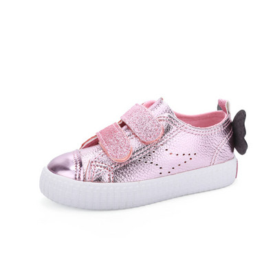 Modern gyerekcipő 3D elemmel és matricákkal két színben