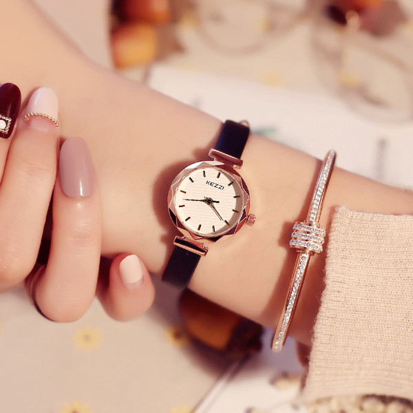 Ceas elegant de dama cu curea subtire in diferite culori