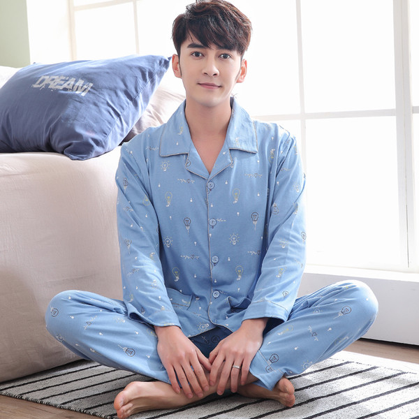 Férfi pizsama több színben, különböző mintákkal