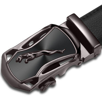 Stílusos férfi öv többféle modellben, különböző csatokkal