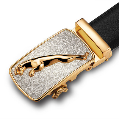 Stílusos férfi öv többféle modellben, különböző csatokkal